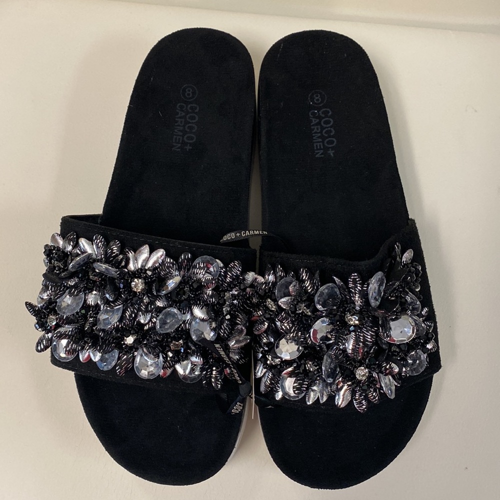 Sandles - Picture 2 of 3